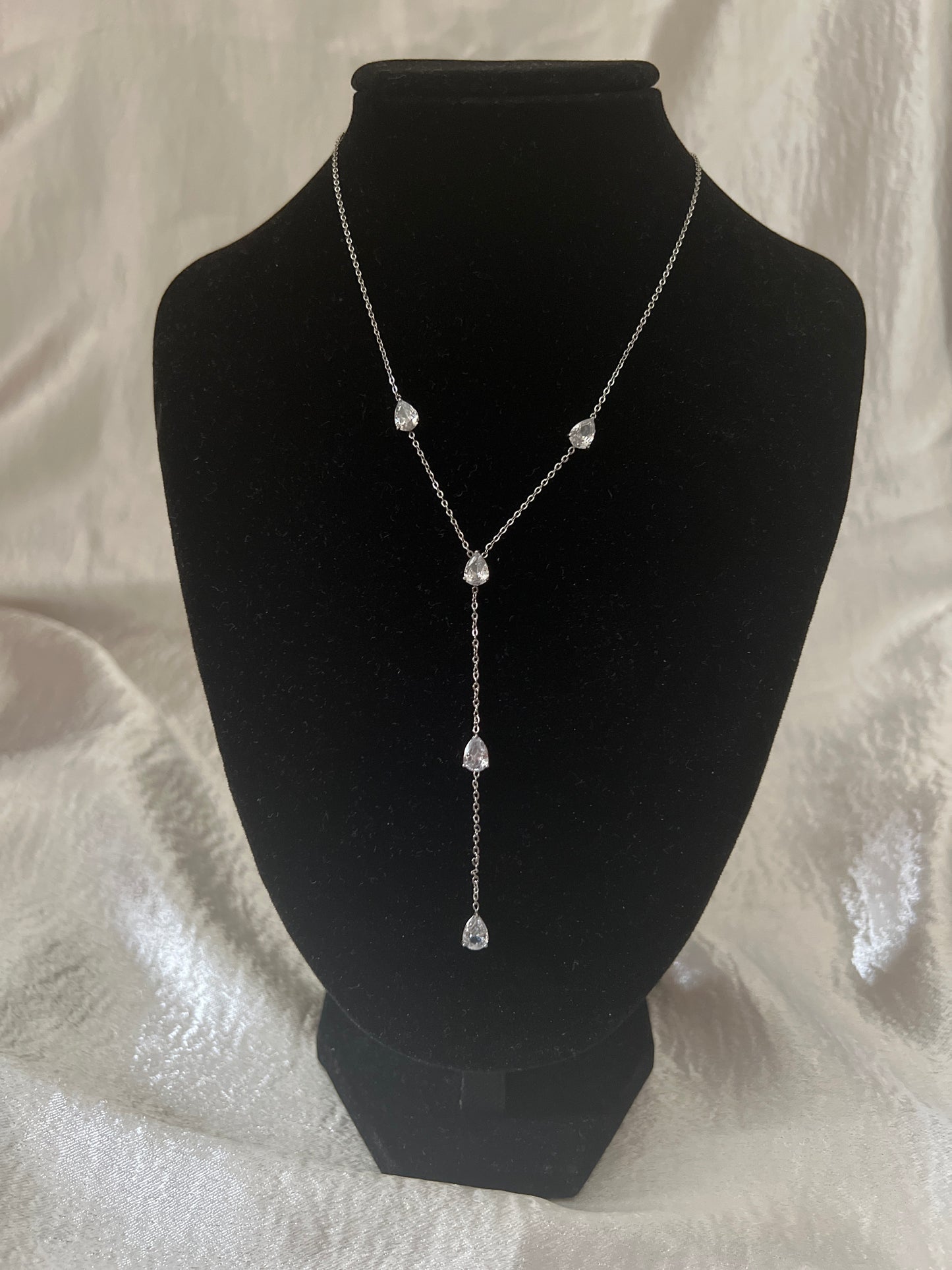 Collier Yelena